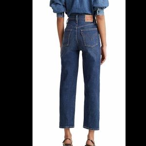 Levi’s ribcage straight leg jeans NWOT